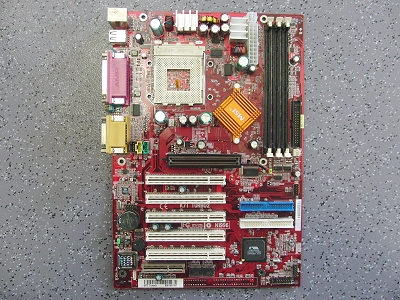 CPU：SocketA(Socket462)