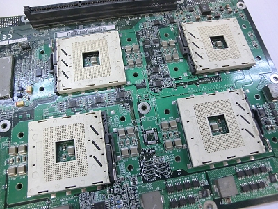 CPU：Socket603(サーバー用) x 4(Quad)