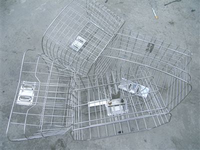 自転車の前カゴ